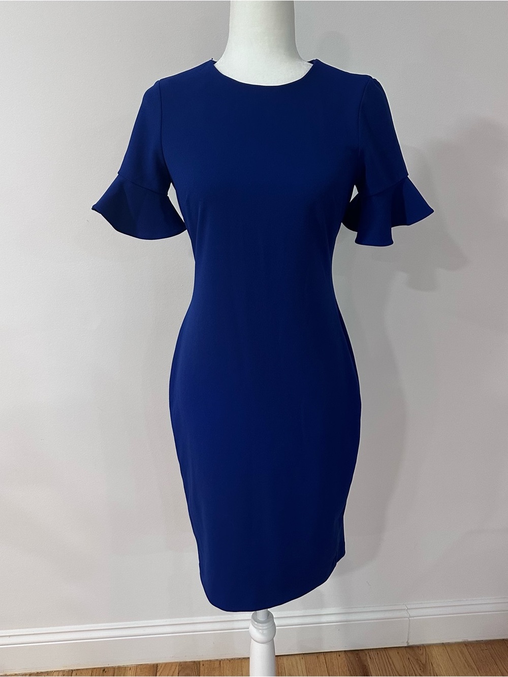 Calvin Klein Women’s Classic Royal Blue Ruffle Sleeve Sheath Dress Size 2